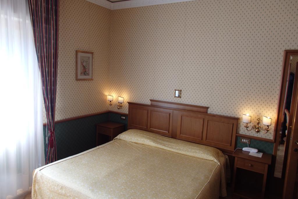 Villa Belvedere Florence Room photo